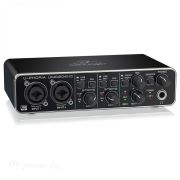 BEHRINGER UMC204HD - Звуковая карта